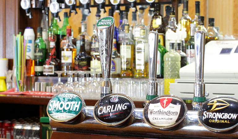 barry-masonic-hall-bar